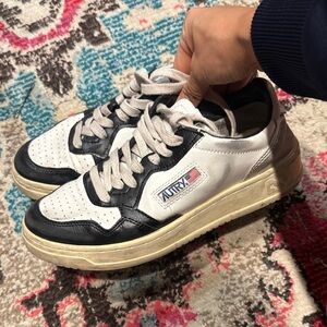 Autry super low vintage silver and black sneakers